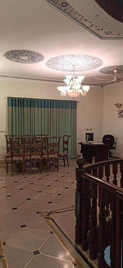 Executive Galaxy Guest House Islamabad Exterior foto